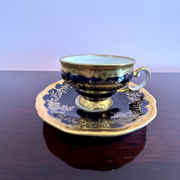 Weimar Katharina Miniature Porcelain Echt Kobalt and Gold Coffee Cup and Saucer - Picture 7 of 13